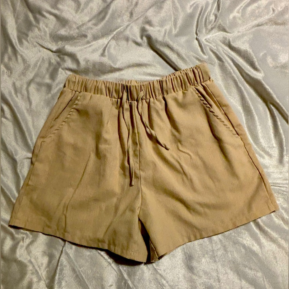 Shorts, khaki, size L
